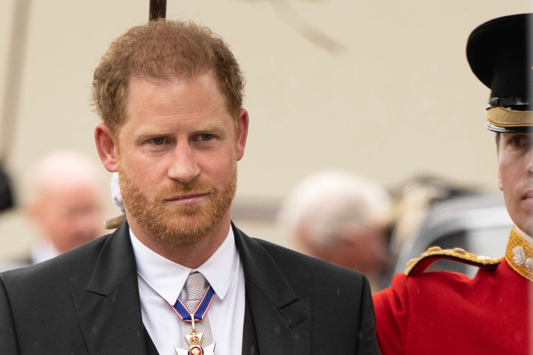 König Charles III.: Outfitpanne bei offiziellem Porträt