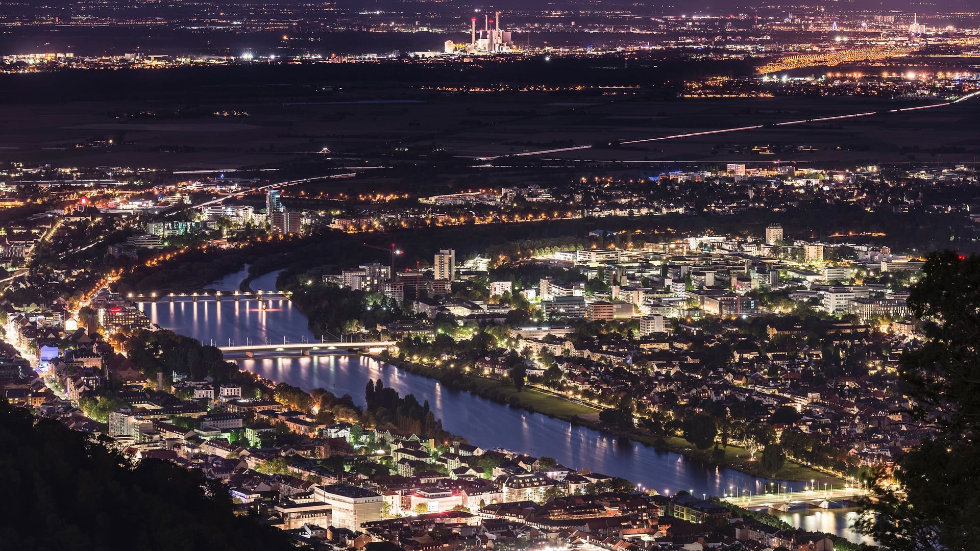 Mannheim bei Nacht: Die Cosa Nostra ist hier stark.