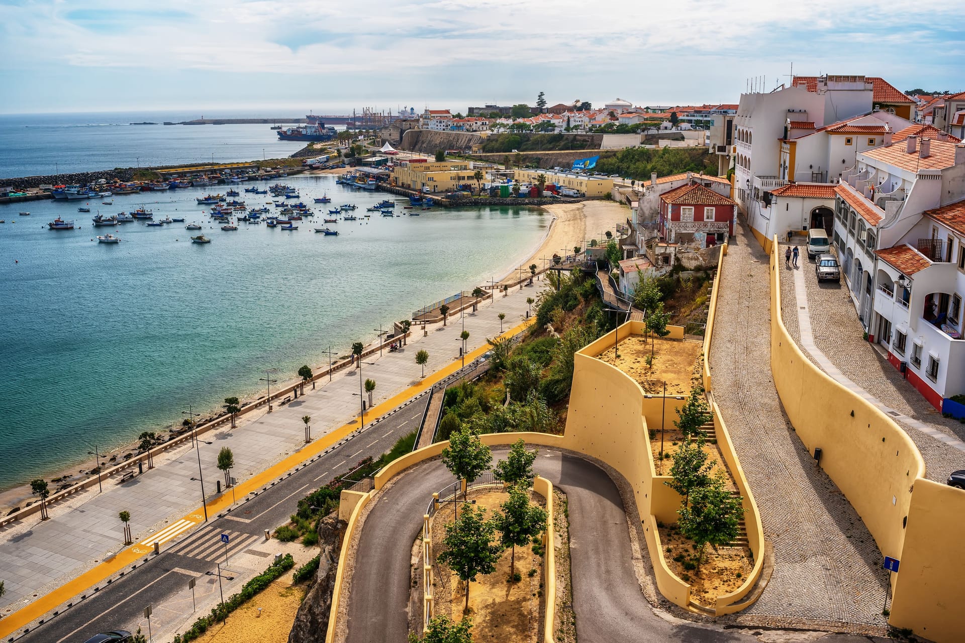 Sines in Portugal: Die Altstadt an der Atlantikküste ist einer der Startpunkte für den Fischerweg.