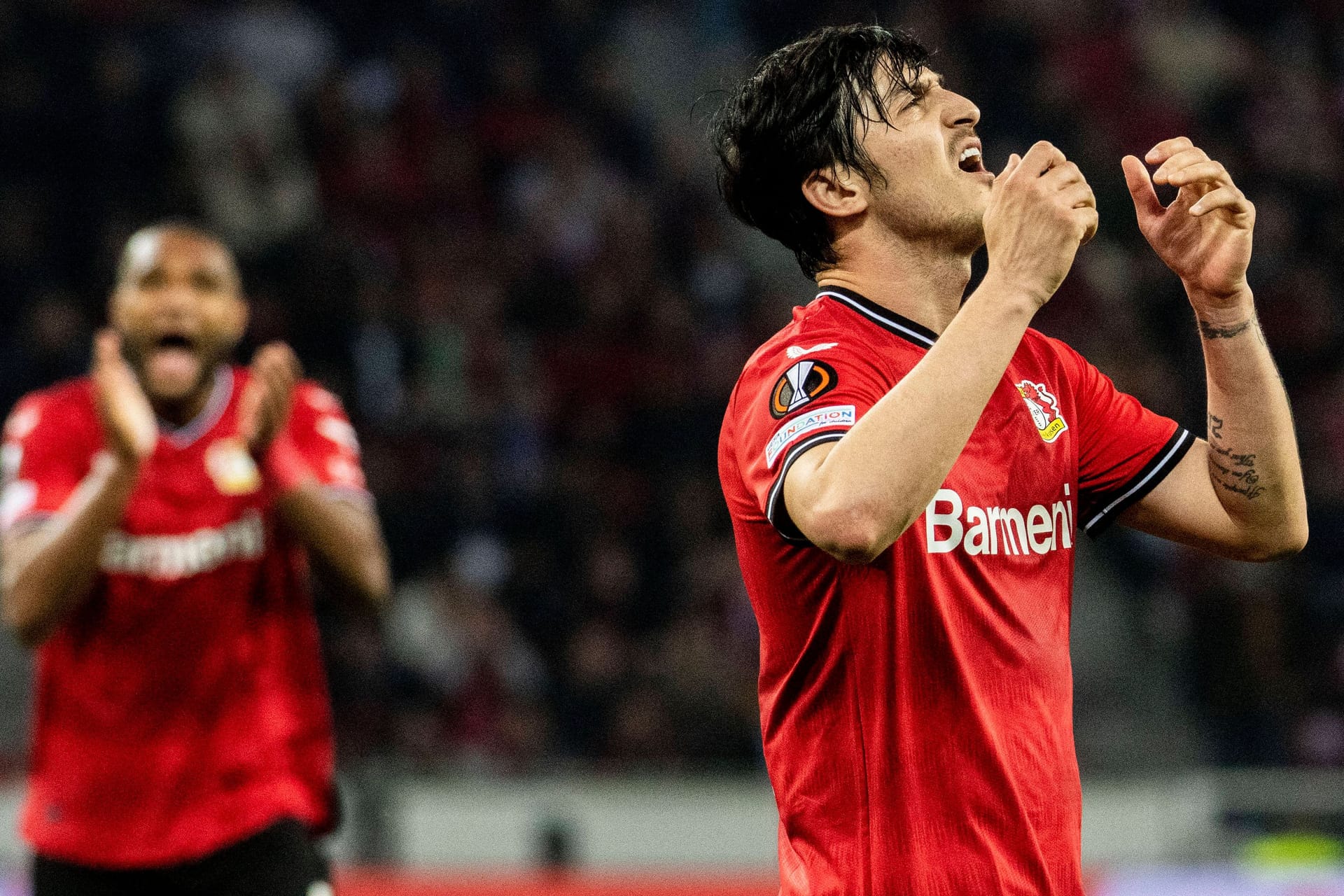 Sardar Azmoun verzweifelt: Der Iraner verpasste es, ein Tor zu schießen.