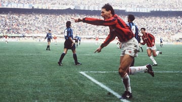 Marco van Basten: The Dutchman was considered one of the best strikers in the world in the 80s and 90s.