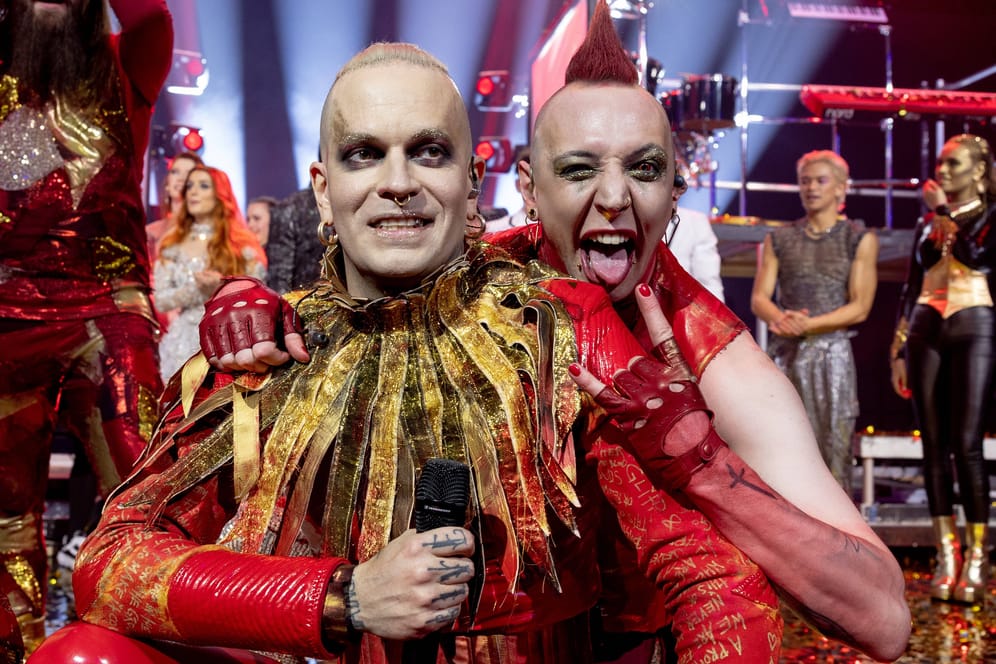 Sänger Chris Harms (links) und Pianist Gerrit Heinemann: Die Metalband Lord of the Lost tritt beim Eurovision Song Contest in Liverpool an.