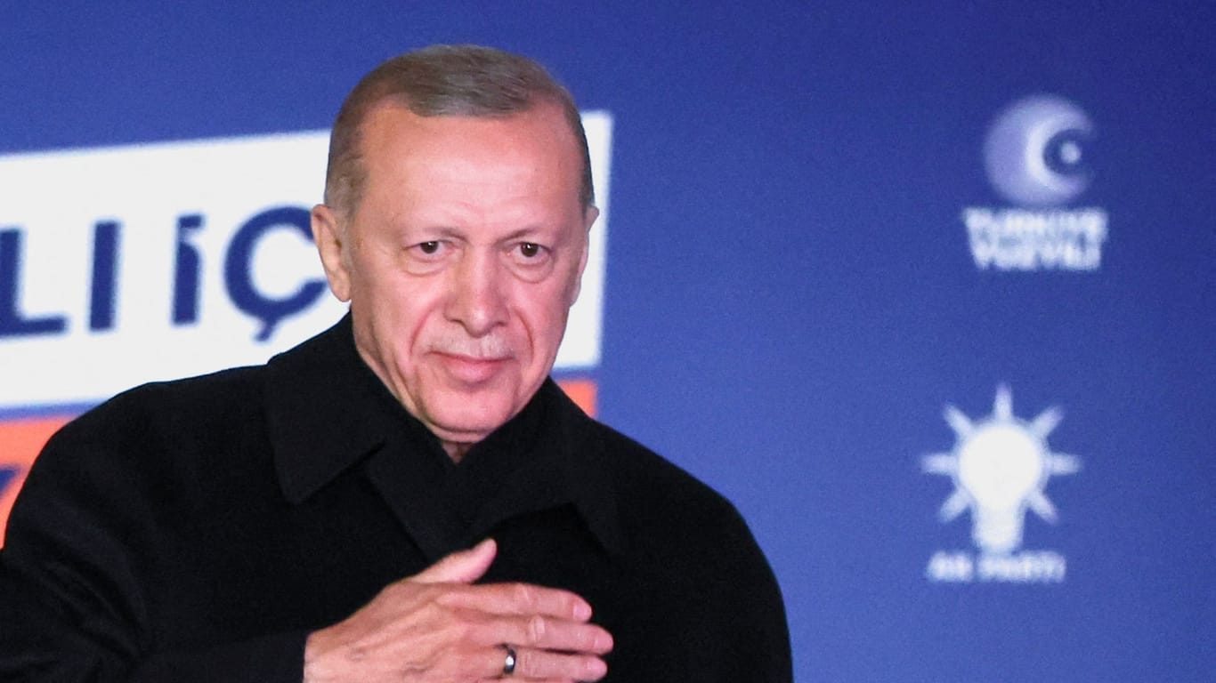 Recep Tayyip Erdoğan: Der amtierende Präsident liegt nach der ersten Wahlrunde in der Türkei vorne.
