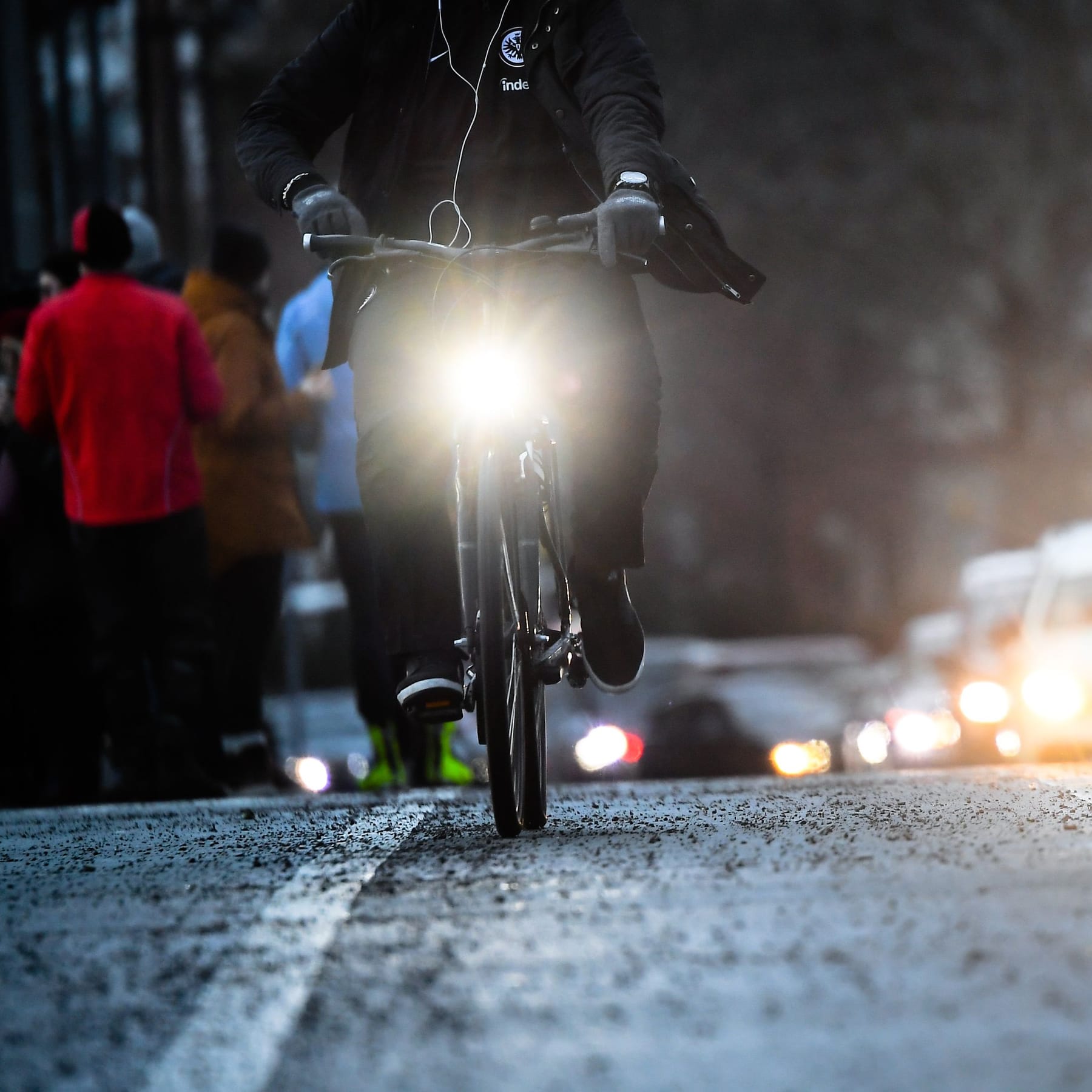 Fahrradlicht: So sieht man Radlerinnen auch im Dunkeln, Bayern 1, Radio