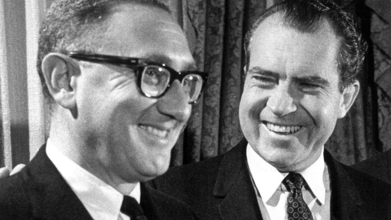 1968: Der damals zukünftige US-Präsident Richard Nixon (r) und Henry Kissinger (l).