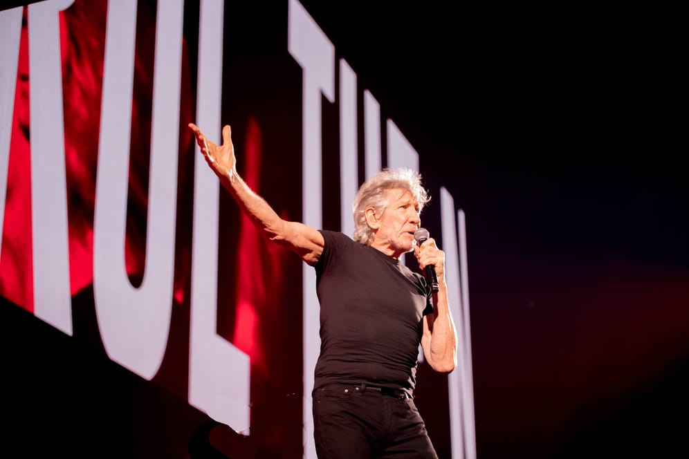 Roger Waters während eines Auftritts: Der umstrittene Musiker spielt am 9. Mai in Köln.