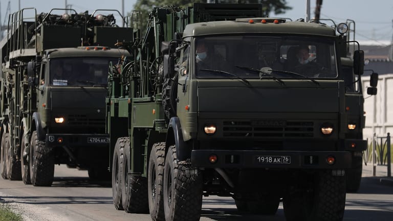 Auch das mobile Krasukha-4-System dient Putins Truppen im Ukrainekrieg (Archivbild).
