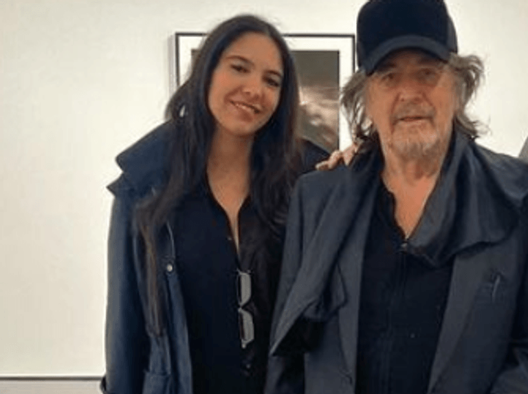 Al Pacino mit seiner Partnerin Noor Alfallah: Die beiden bekommen ein Kind zusammen.