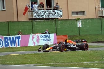 Formel 1: Starke Regenfälle haben die Vorbereitungen auf das Rennen in Imola gebremst.