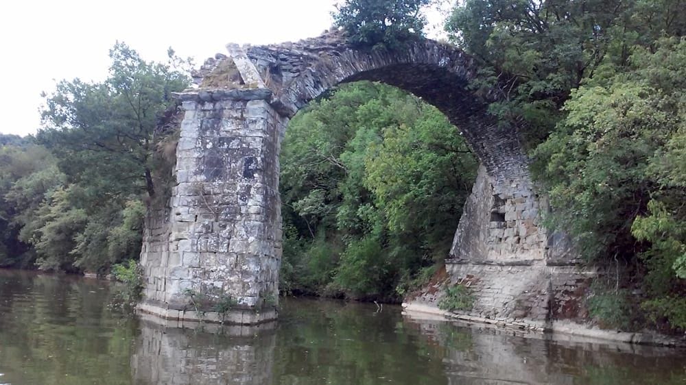 Der Bogen der Romito-Brücke soll ein Indiz sein, dass das Bauwerk im Mona-Lisa-Gemälde zu sehen ist.