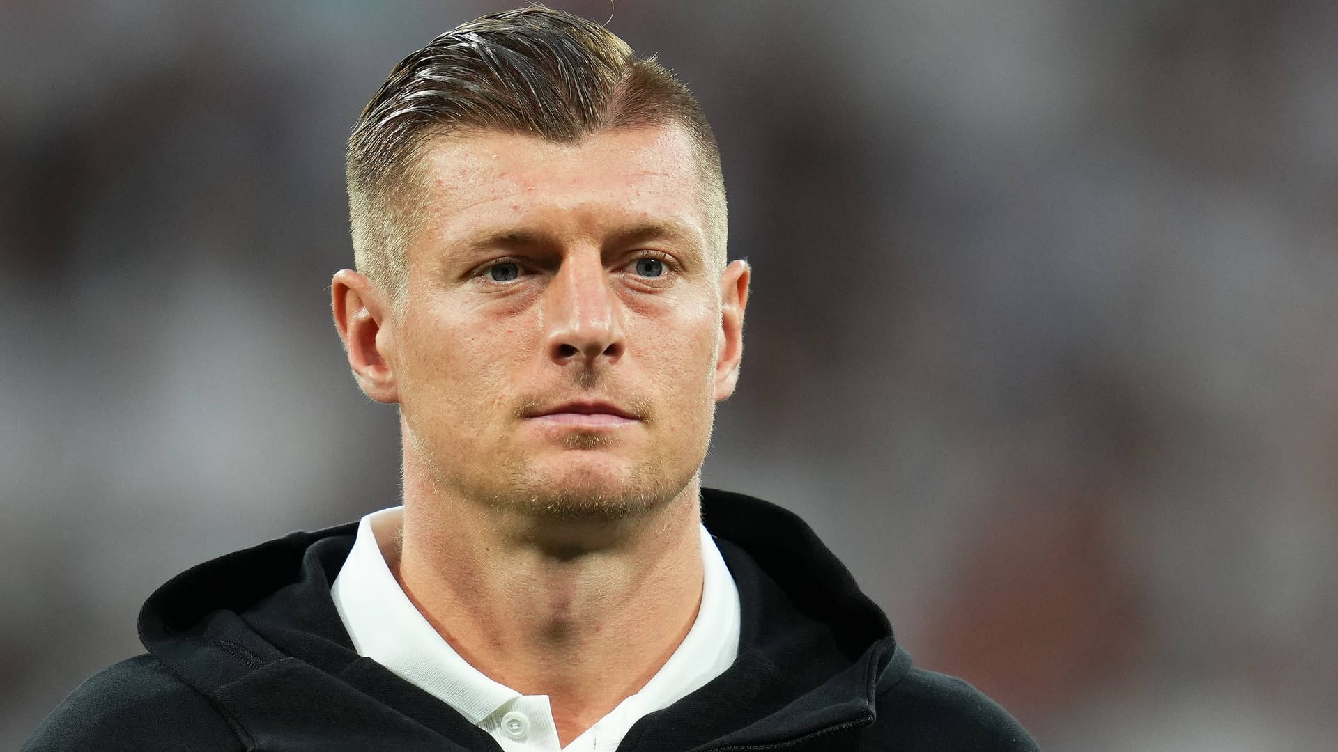 Toni Kroos: Der deutsche Ex-Nationalspieler hat seinen Vertrag in Madrid um ein Jahr verlängert. Toni Kroos: Der deutsche Ex-Nationalspieler hat seinen Vertrag in Madrid um ein Jahr verlängert.