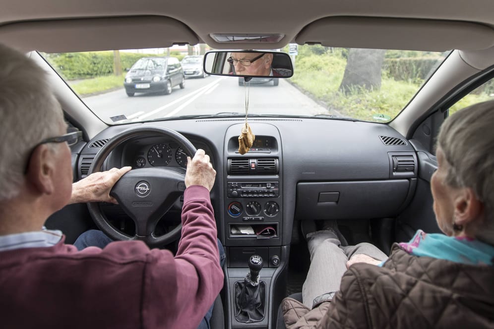 Vom Profi überprüfen lassen: Ein Ruckeln beim Bremsen kann auf größere Probleme am Auto hinweisen.