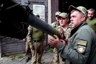 Ukrainer attackieren russische Truppen an Südfront