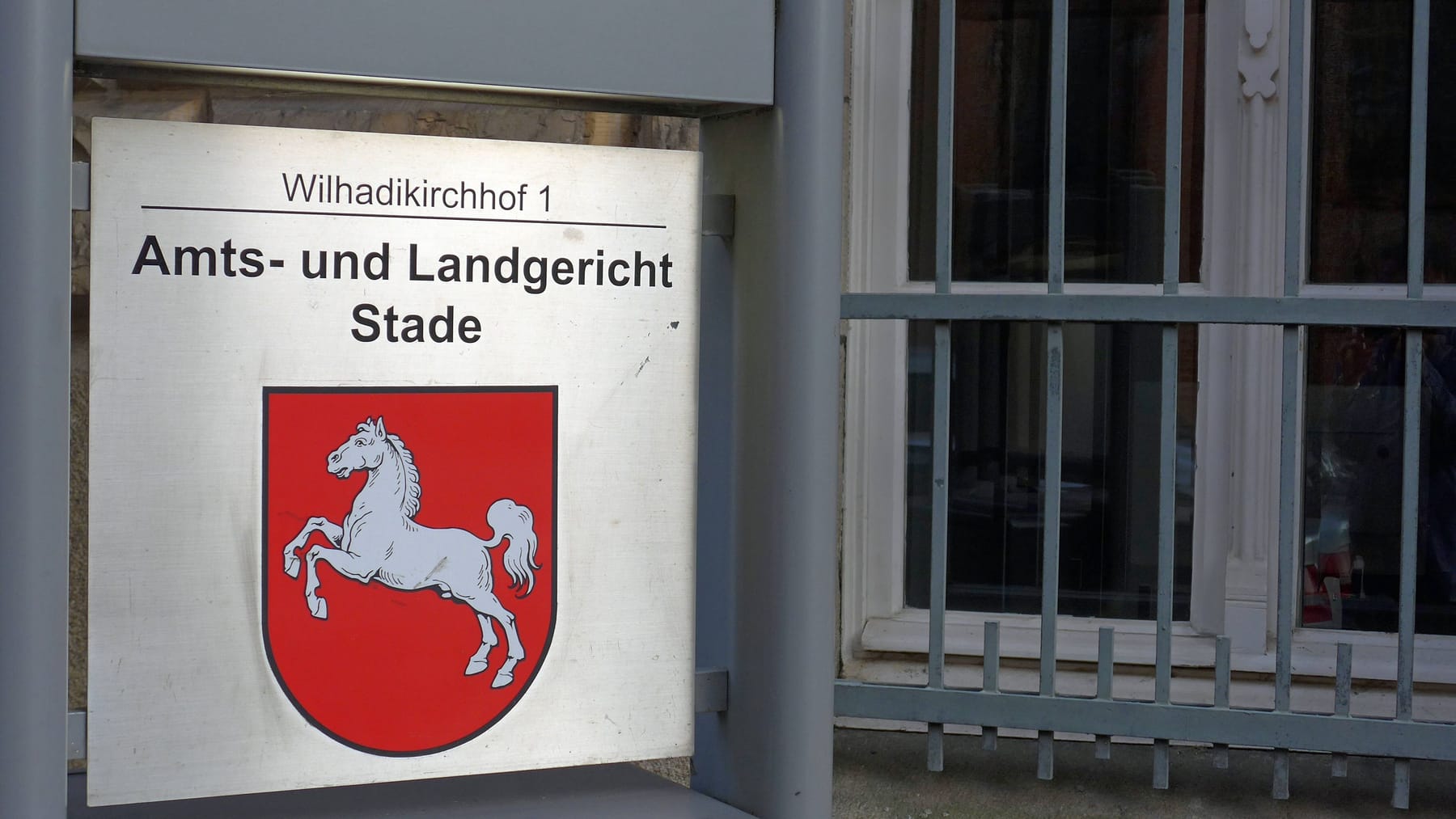 Nach Großrazzia in Stade: Clanmitglieder wollen Richterin unter Druck ...