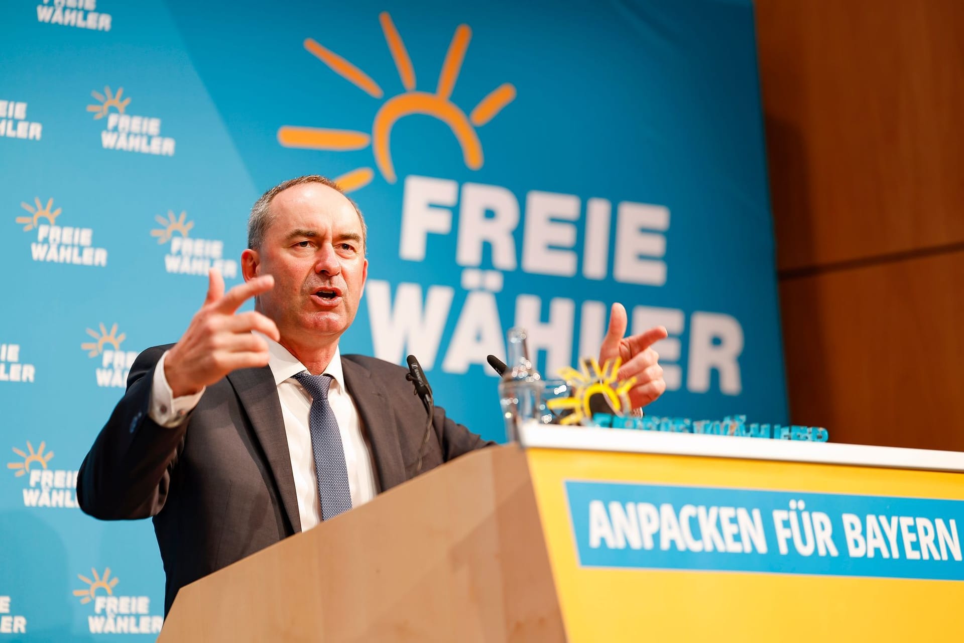 Hubert Aiwanger, Wirtschaftsminister von Bayern und Parteichef der Freien Wähler: Er kritisiert das Heizungsgesetz der Ampelkoalition.