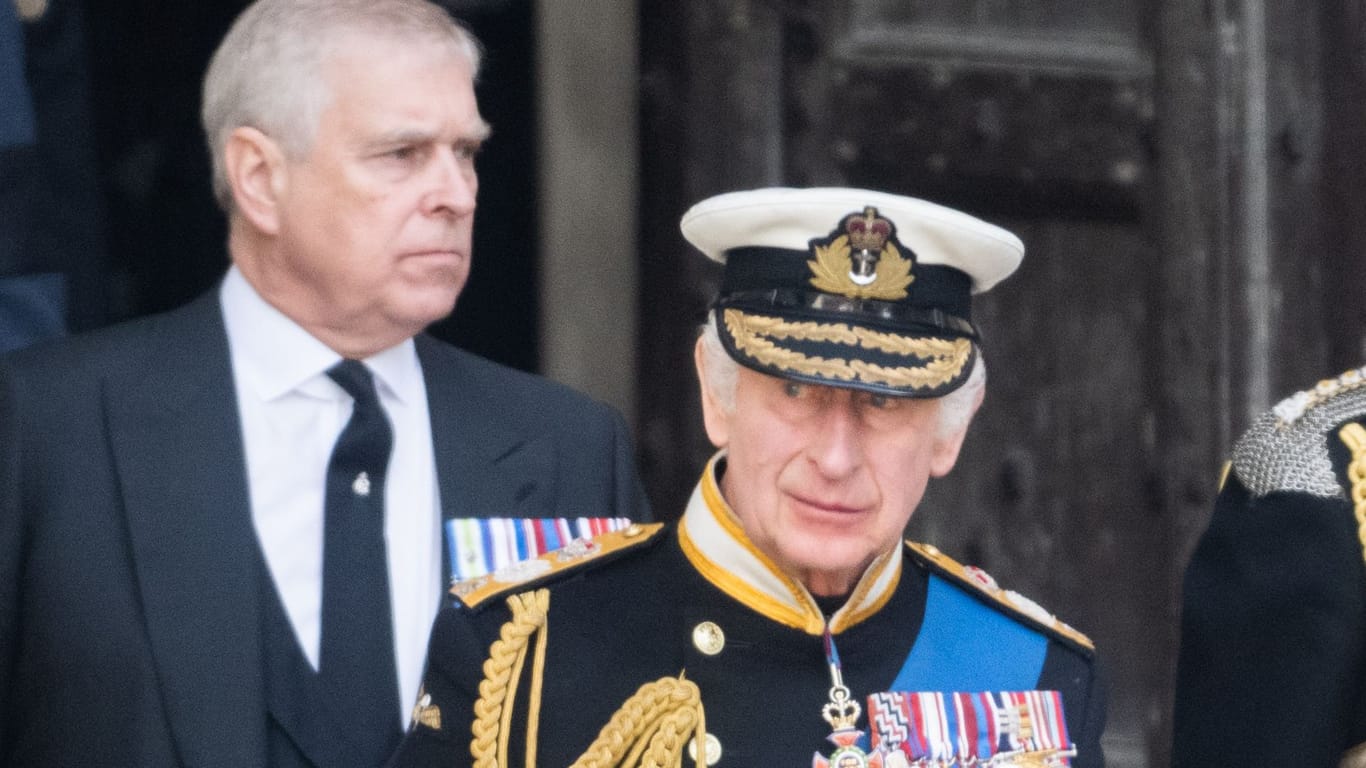 Prinz Andrew und König Charles III.: Eskaliert der Streit im Hause Windsor?