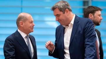Chancellor Scholz, Bavaria's Prime Minister Söder: The federal and state governments are arguing about the refugee issue.