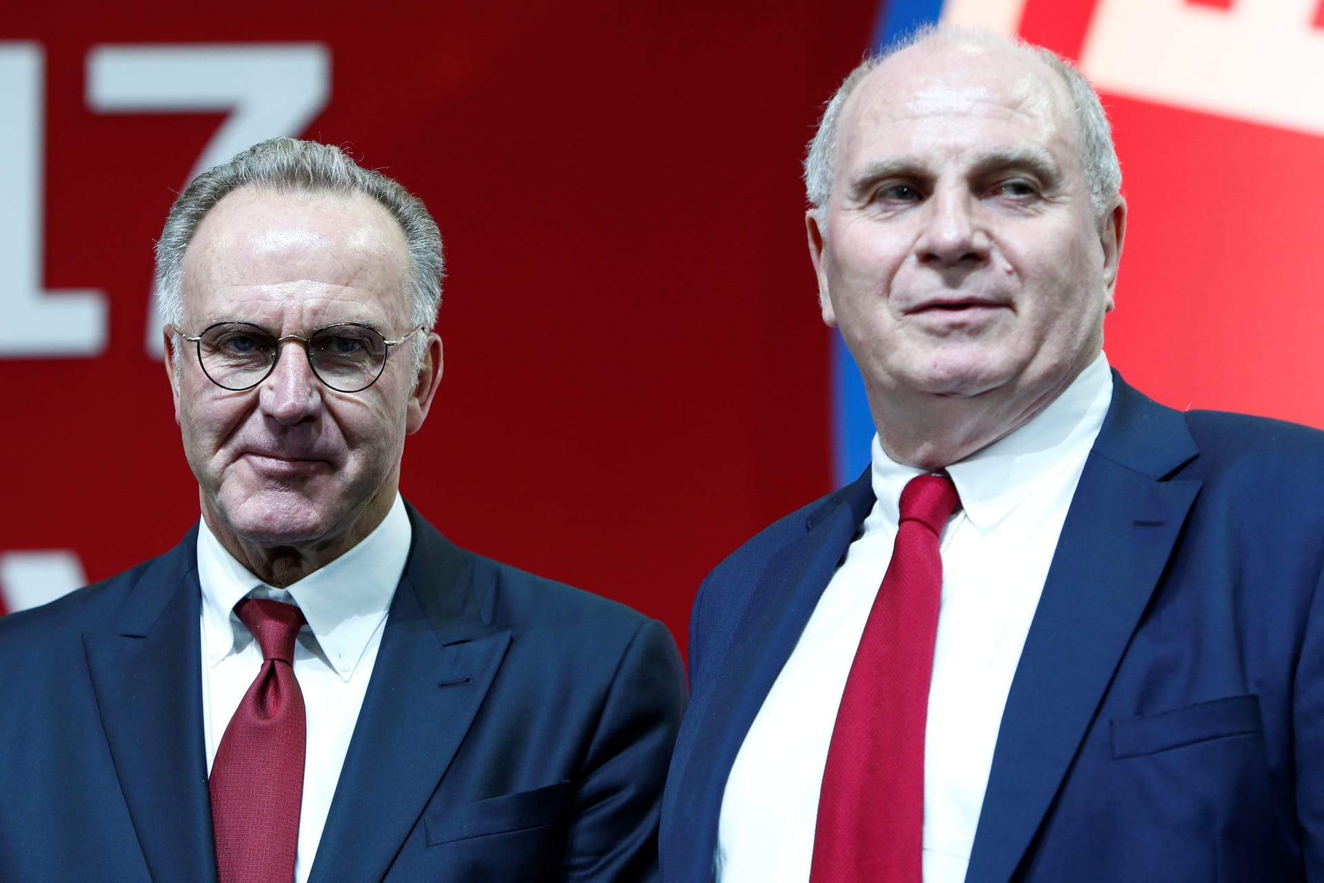 Uli Hoeneß (l.) und Karl-Heinz Rummenigge (Archivbild): Das langjährige Führungsduo ist zurück beim FC Bayern.