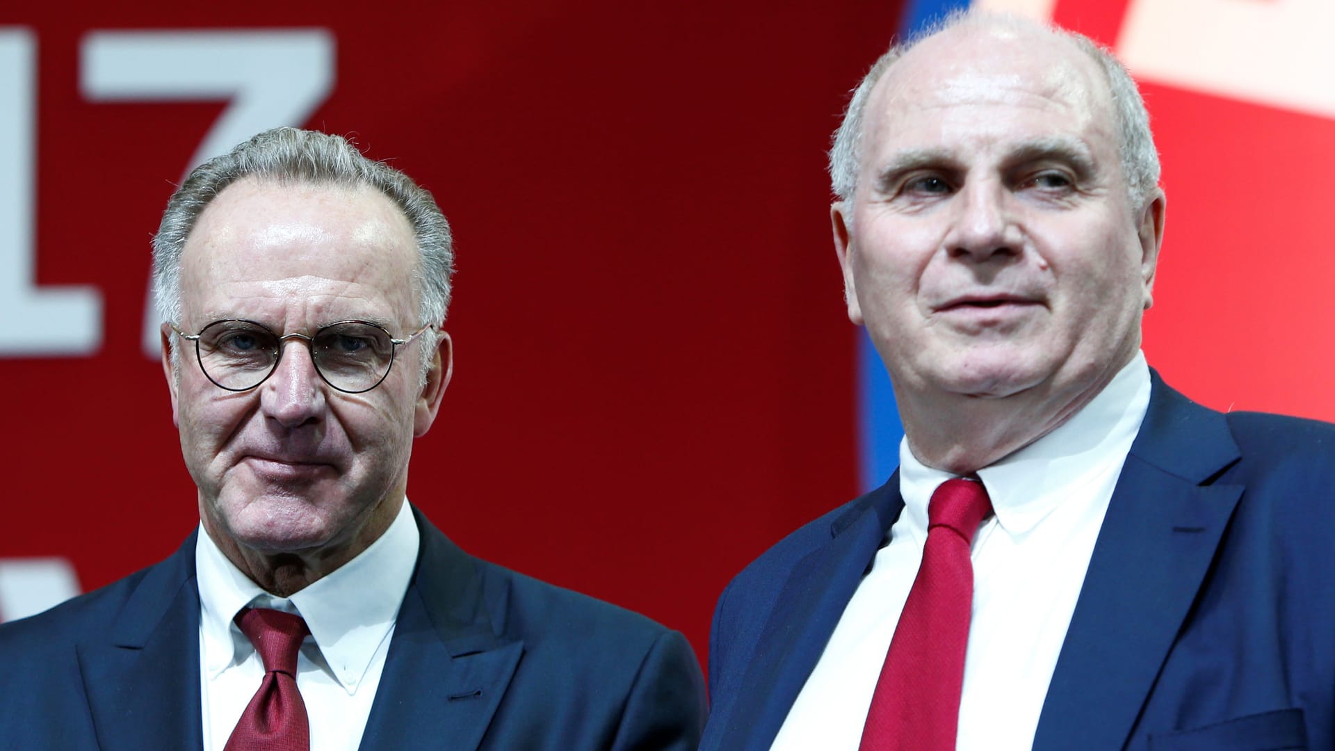 Uli Hoeneß (l.) und Karl-Heinz Rummenigge (Archivbild): Das langjährige Führungsduo ist zurück beim FC Bayern.