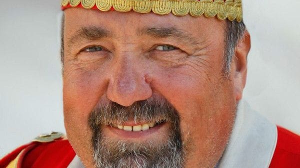 Heinz-Gert Sester: Der Karneval trauert um den Kommandanten der Funken Rot-Weiss Hürth-Gleuel. Heinz-Gert Sester: Der Karneval trauert um den Kommandanten der Funken Rot-Weiss Hürth-Gleuel.