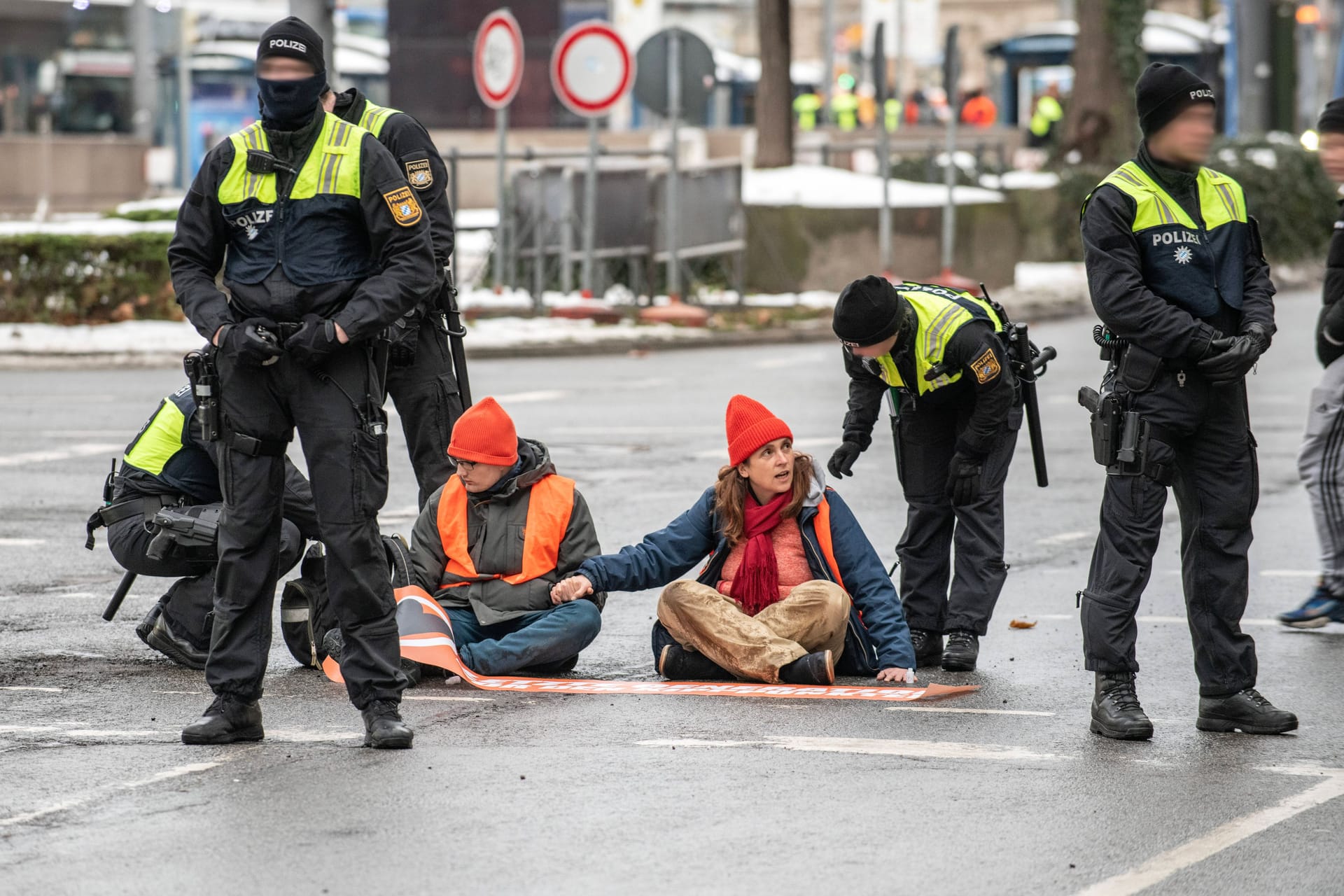 Klimaaktivisten, Letzte Generation, München, Klimakleber, IAA, Protest, Prozess