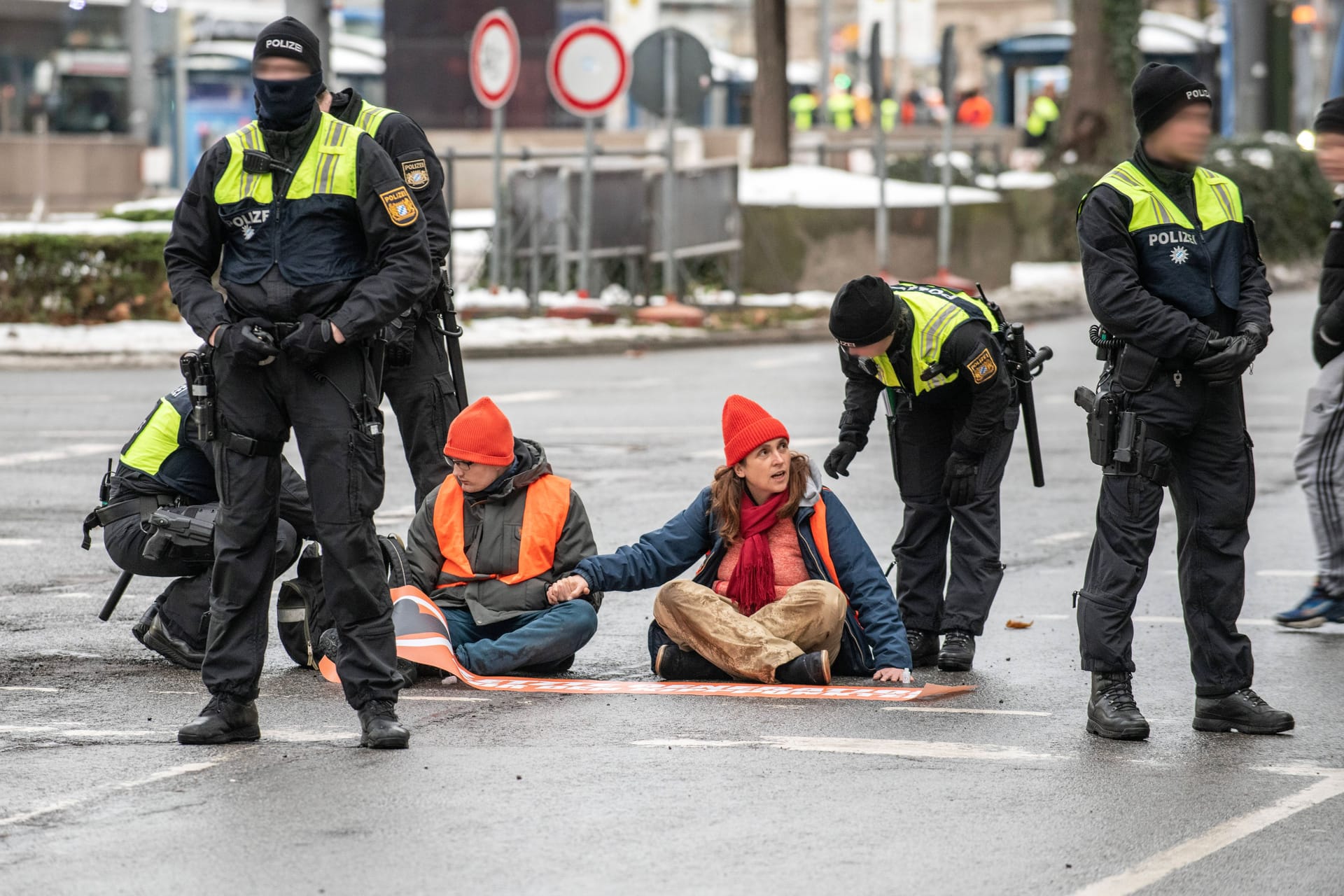 Klimaaktivisten, Letzte Generation, München, Klimakleber, IAA, Protest, Prozess