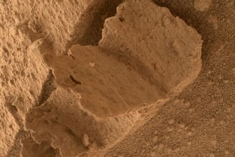 Gesteinsformation auf dem Mars: Laut Nasa sieht das Objekt aus wie ein offenes Buch.