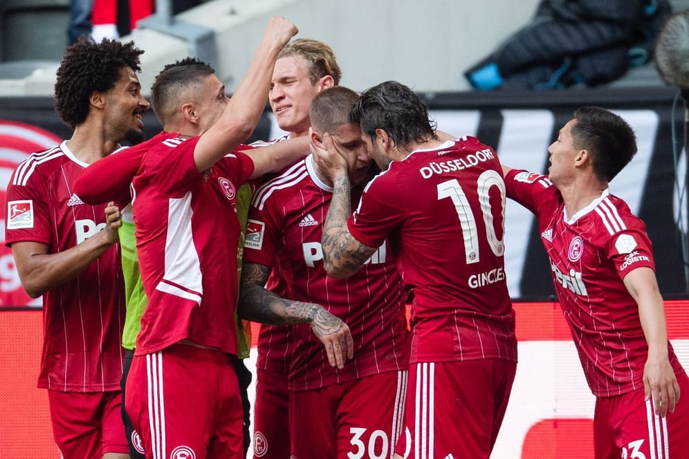 Fortuna Düsseldorf jubelt: Sie entschieden das Spiel früh.