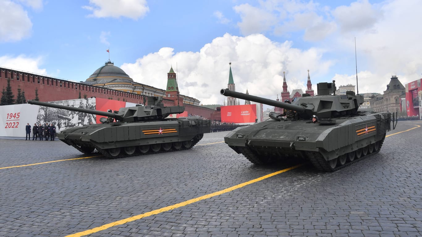 Kampanzer T-14 "Armata" auf der Parade zum Tag des Sieges 2022: Von Russlands modernstem Kampfpanzer war in diesem Jahr keine Spur zu sehen.