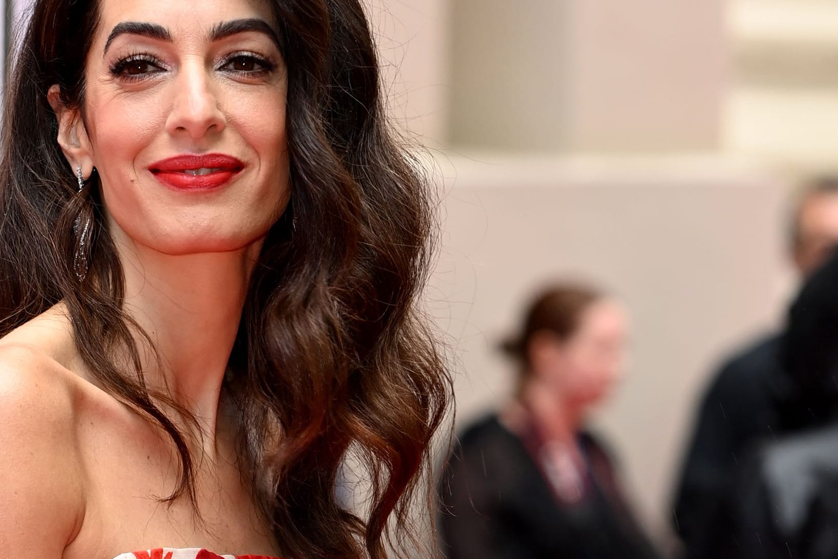 Amal Clooney: Die 45-Jährige zeigte sich zuletzt gleich zweimal der Öffentlichkeit.