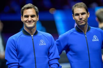 Roger Federer (l.) und Rafael Nadal: Die beiden Tennislegenden sehen sich zum Verwechseln ähnlich, meint zumindest ein Fan.