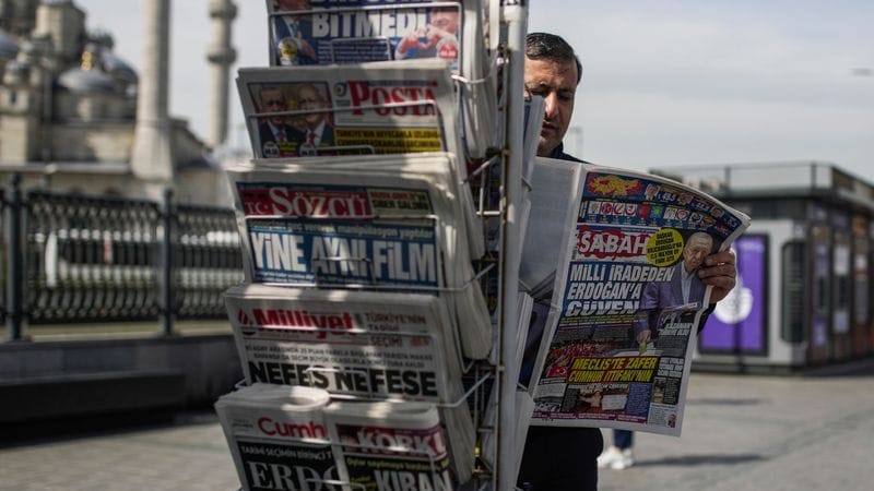 Istanbul: Am Tag nach dem ersten Wahlgang der Türkei-Wahl steuert das Land auf eine Stichwahl zu.