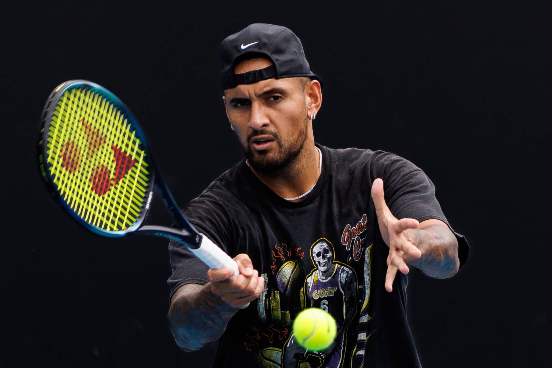 Nick Kyrgios: Um ihn gibt es außerhalb des Tennisplatzes Schlagzeilen.