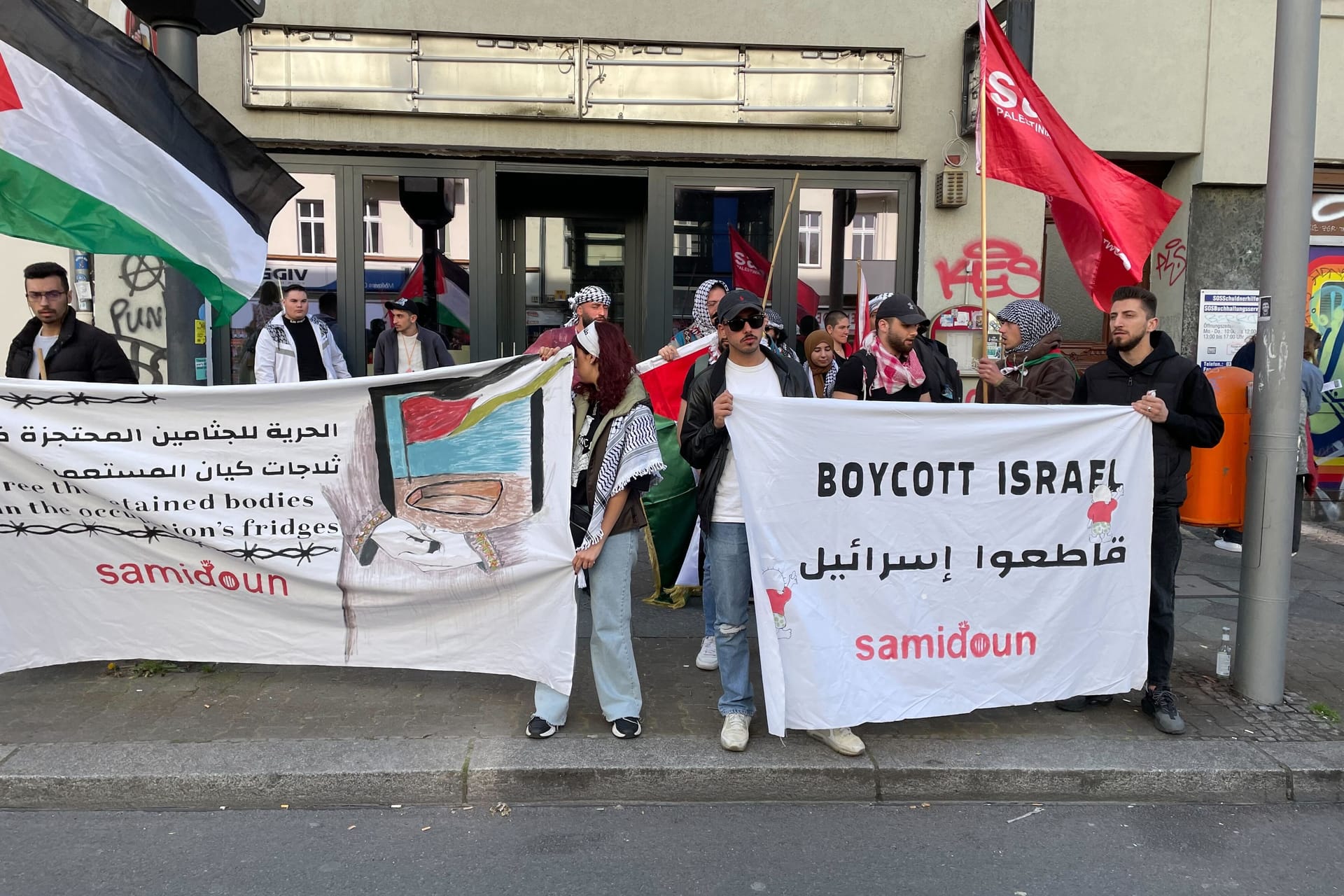 Anti-Israel-Banner in Neukölln