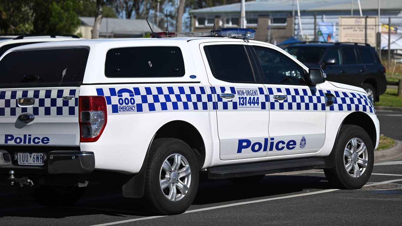 Fahrzeug der australischen Polizei (Symbolbild): Der 13-Jährige wurde in Polizeigewahrsam genommen.