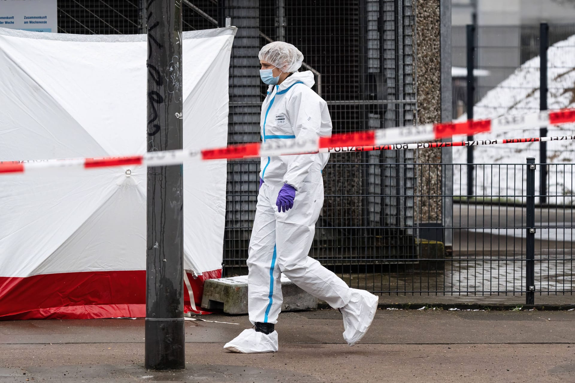 Spurensicherung (Symbolbild): Die Schüler dachten zunächst, die junge Frau würde schlafen.