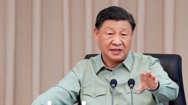 Xi Jinping (Archivbild): China hat Berichten zufolge sein aktives Atomwaffenarsenal ausgebaut.