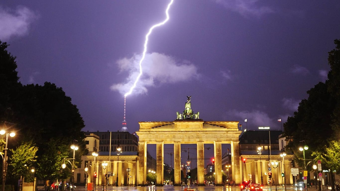 Gewitter in Berlin: Ein Tiefdruckgebiet wandert aus Polen in Richtung der Hauptstadt.