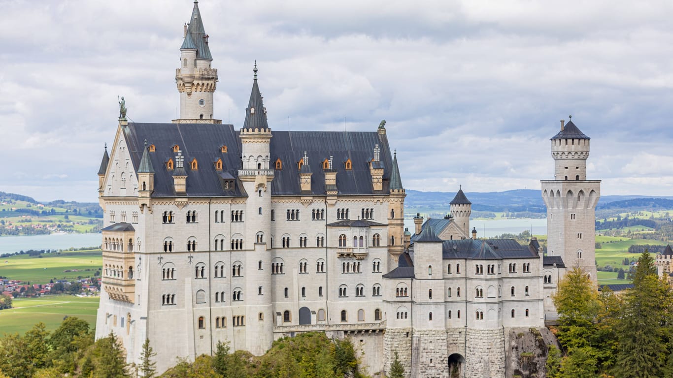 Idylle in Bayern: Das Schloss Neuschwanstein ist eines der beliebtesten Touristenziele in Deutschland.
