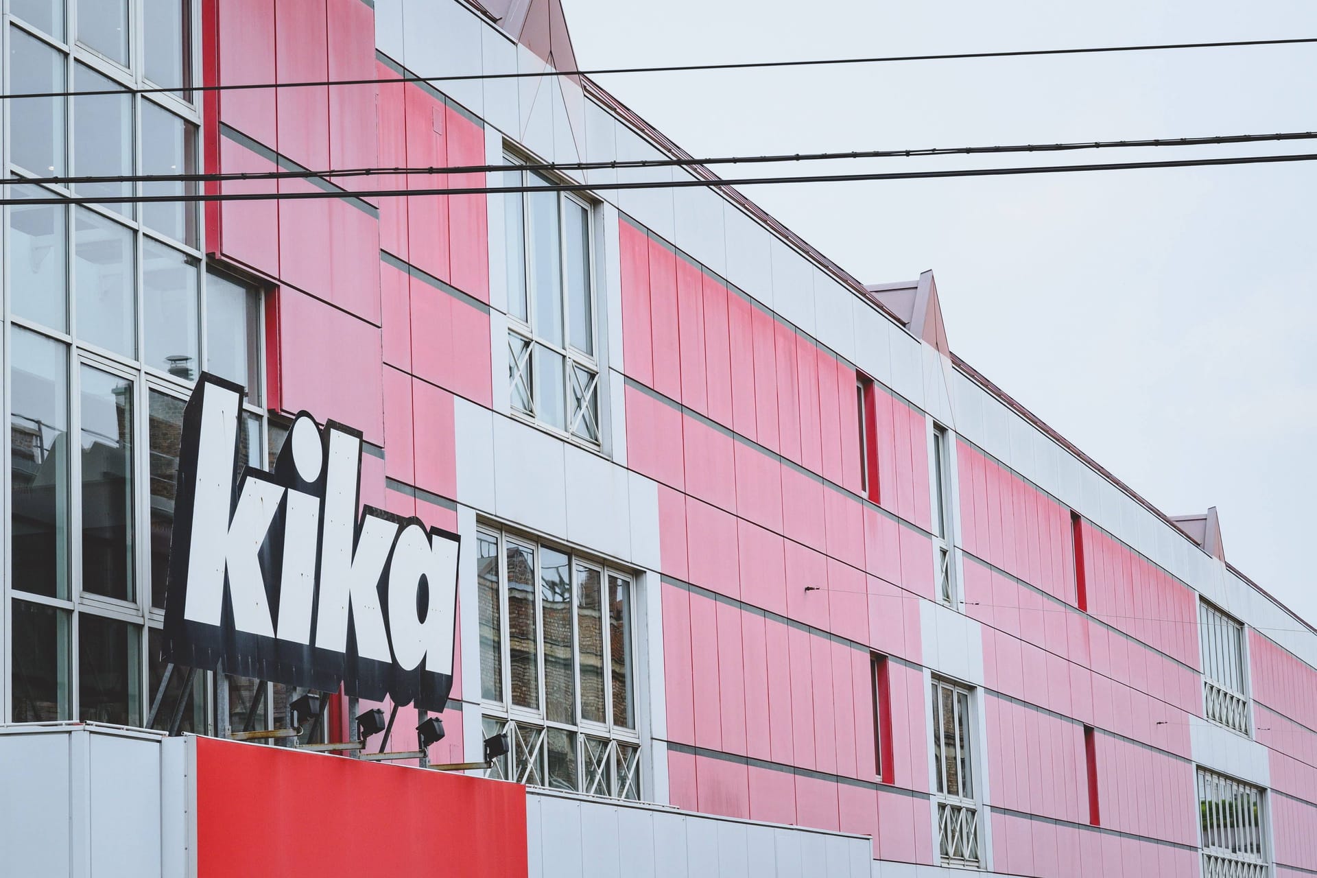 Möbelhauskette Kika / Leiner: Der Eigentümer der Kette plant ein Insolvenzverfahren. Möbelhauskette Kika / Leiner: Der Eigentümer der Kette plant ein Insolvenzverfahren.