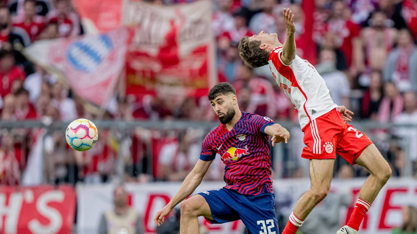 Joško Gvardiol gegen Thomas Müller: Auch gegen den FC Bayern kam Leipzig zurück ins Spiel.