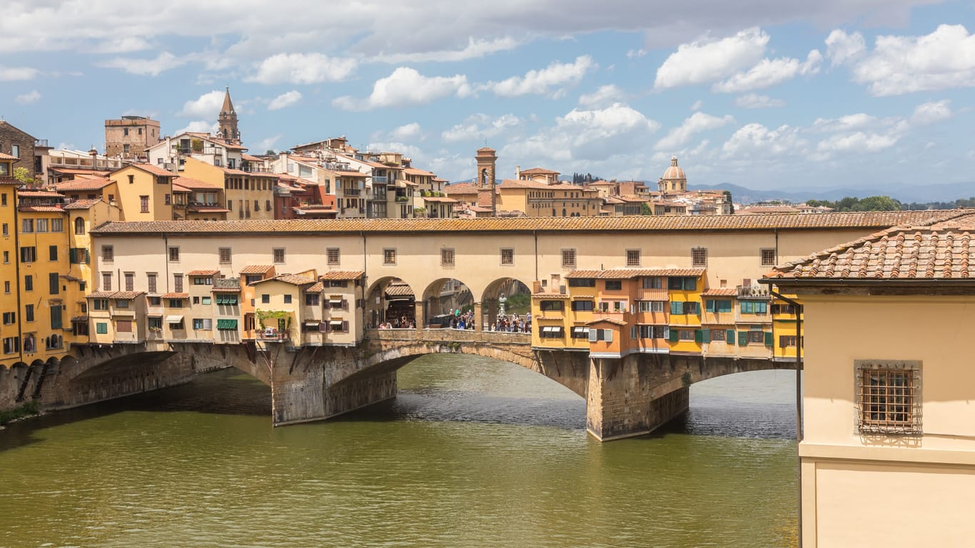 Ponte Vecchio in Florenz: Die italienische Stadt ist bei Touristen sehr beliebt.