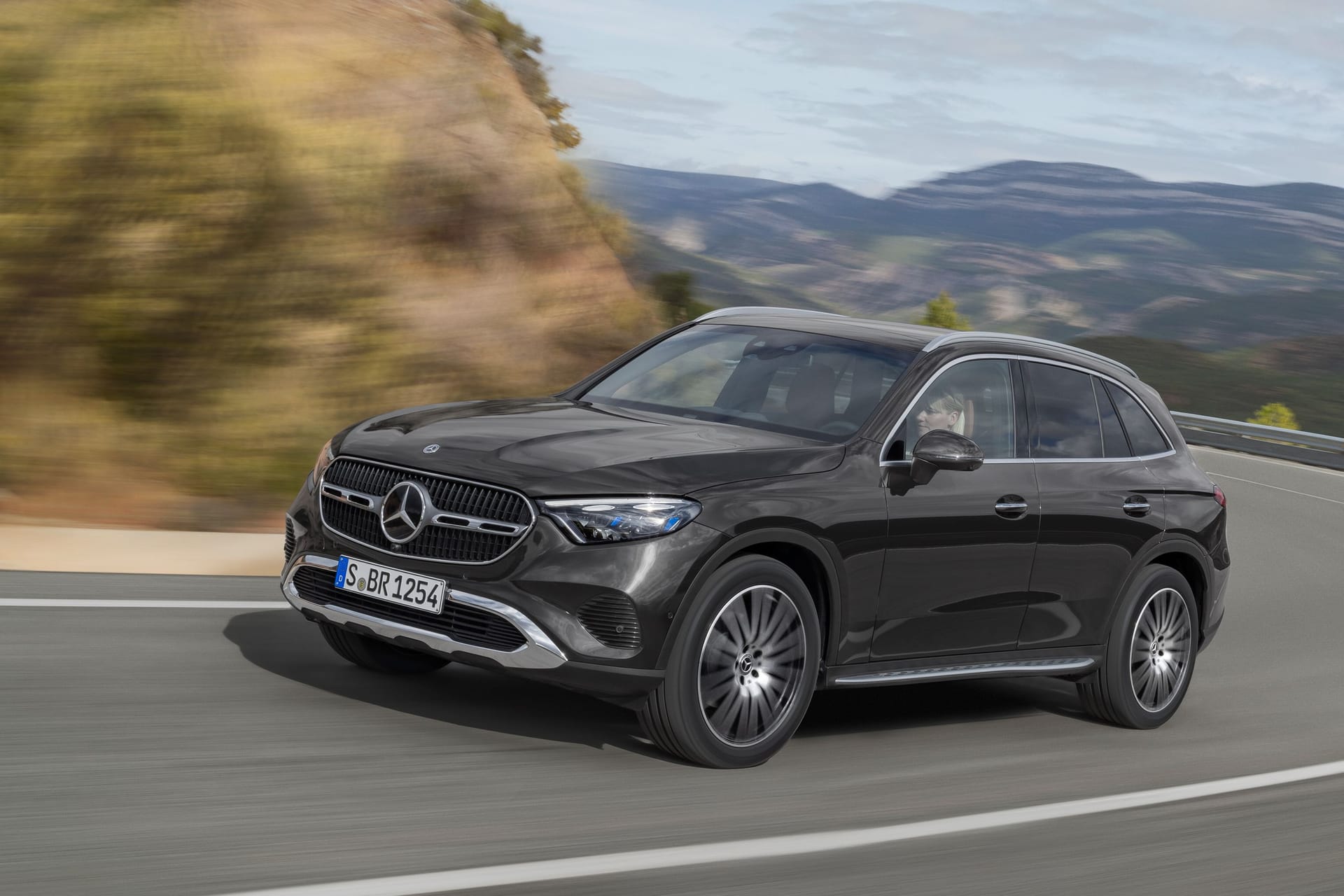 Mercedes GLC: Die neue Generation startet in zwei Varianten.