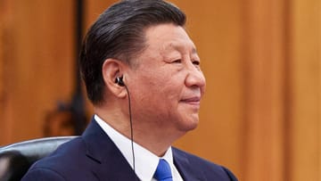 Xi Jinping tijdens een ontmoeting met de Russische premier Mikhail Mishustin een paar dagen geleden in Peking.