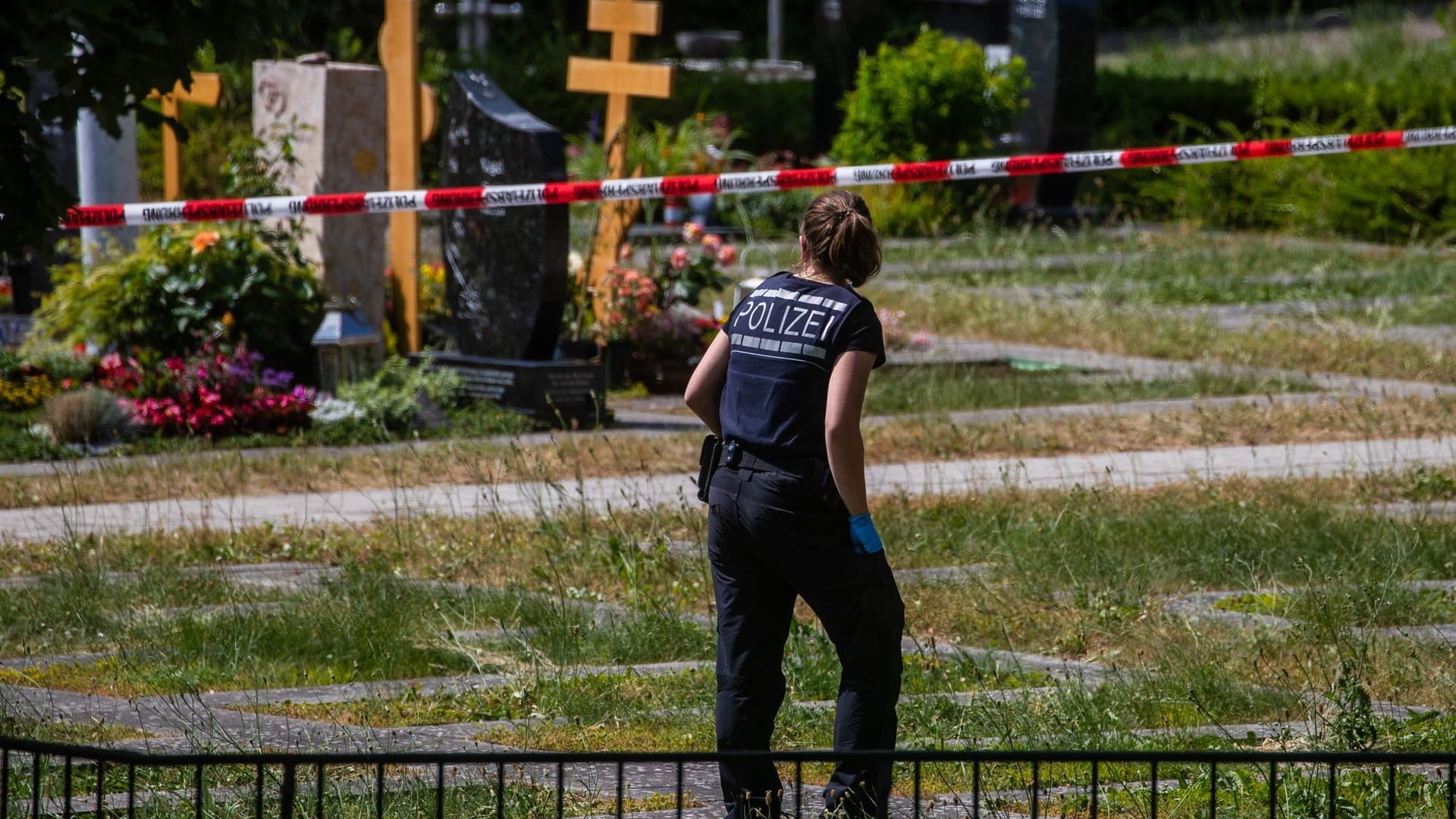 Angriff auf eine Trauergemeinde