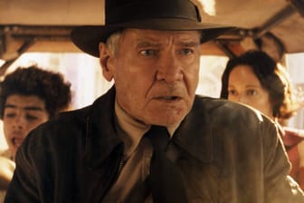 Von einem Szenenbild zum nächsten: Harrison Ford in "Indiana Jones und das Rad des Schicksals".