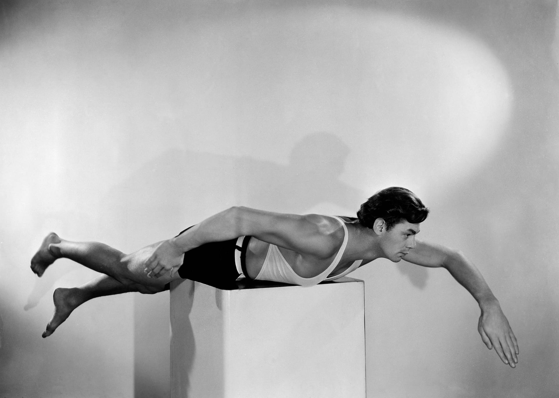 1932: Weltberühmter Trockenschwimmer 1932: Weltberühmter Trockenschwimmer