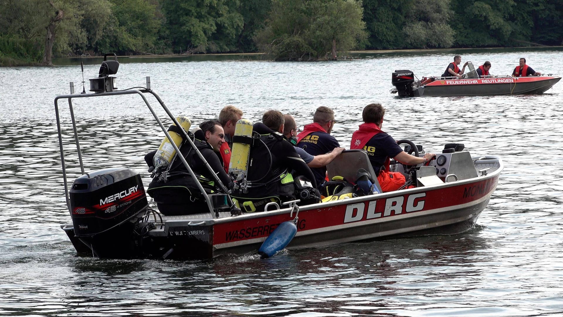 Rettungseinsatz auf einem Baggersee (Symbolfoto): Die schwer verletzte Frau kam ins Krankenhaus.