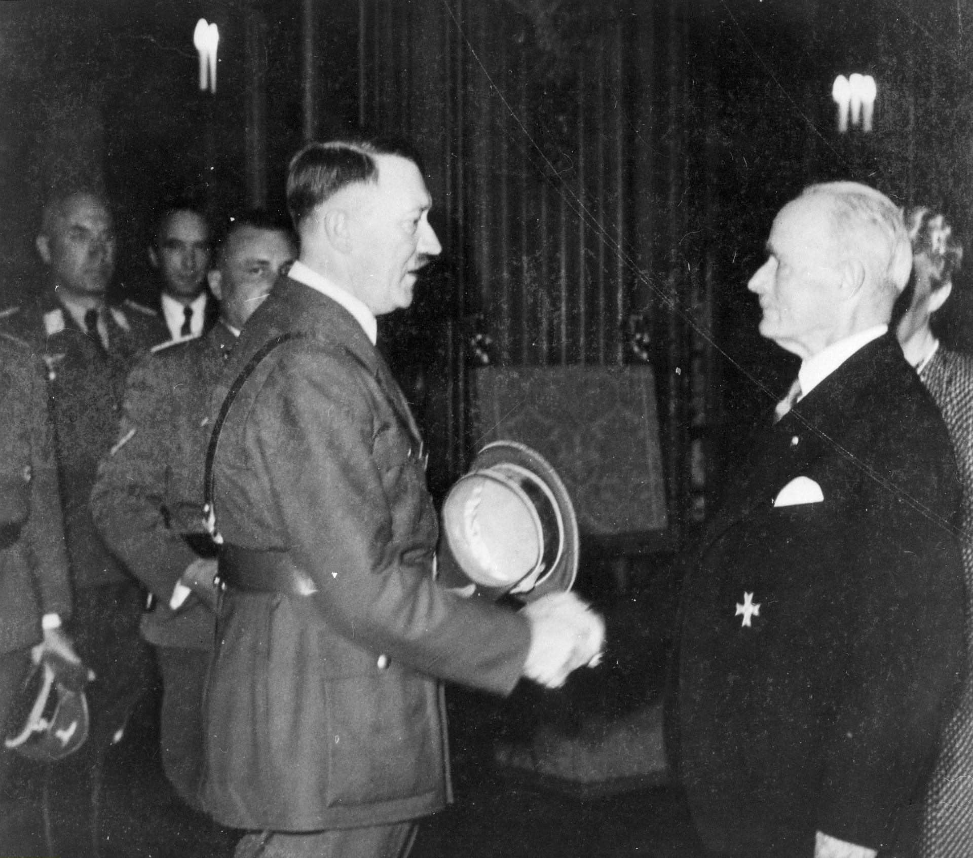 1943: Wie Hitler den Krupps ein Millionengeschenk machte 1943: Wie Hitler den Krupps ein Millionengeschenk machte