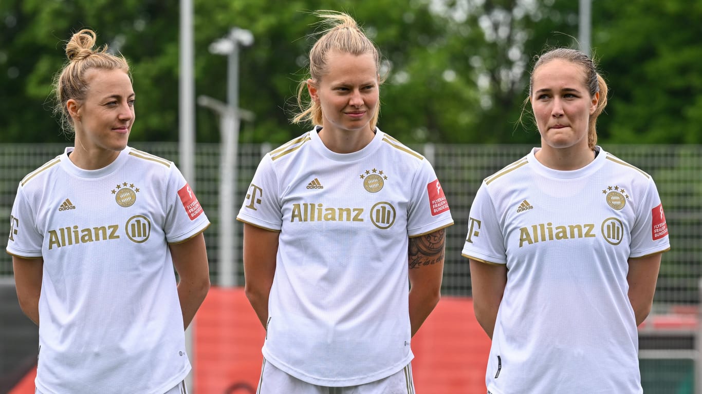 Carolin Simon, Maximiliane Rall und Sydney Lohmann (v. l. n. r.): Alle drei spielen gemeinsam beim FC Bayern.